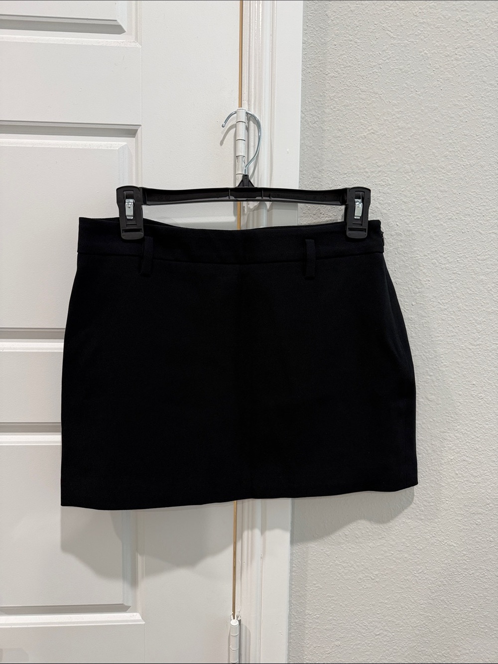 Aritzia Black Tailored Mini Skirt